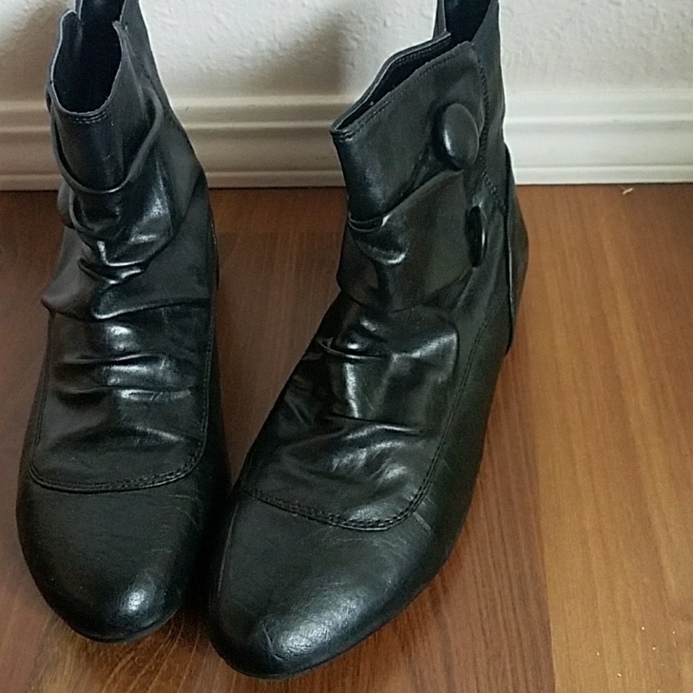 Cute black flat ankle booties